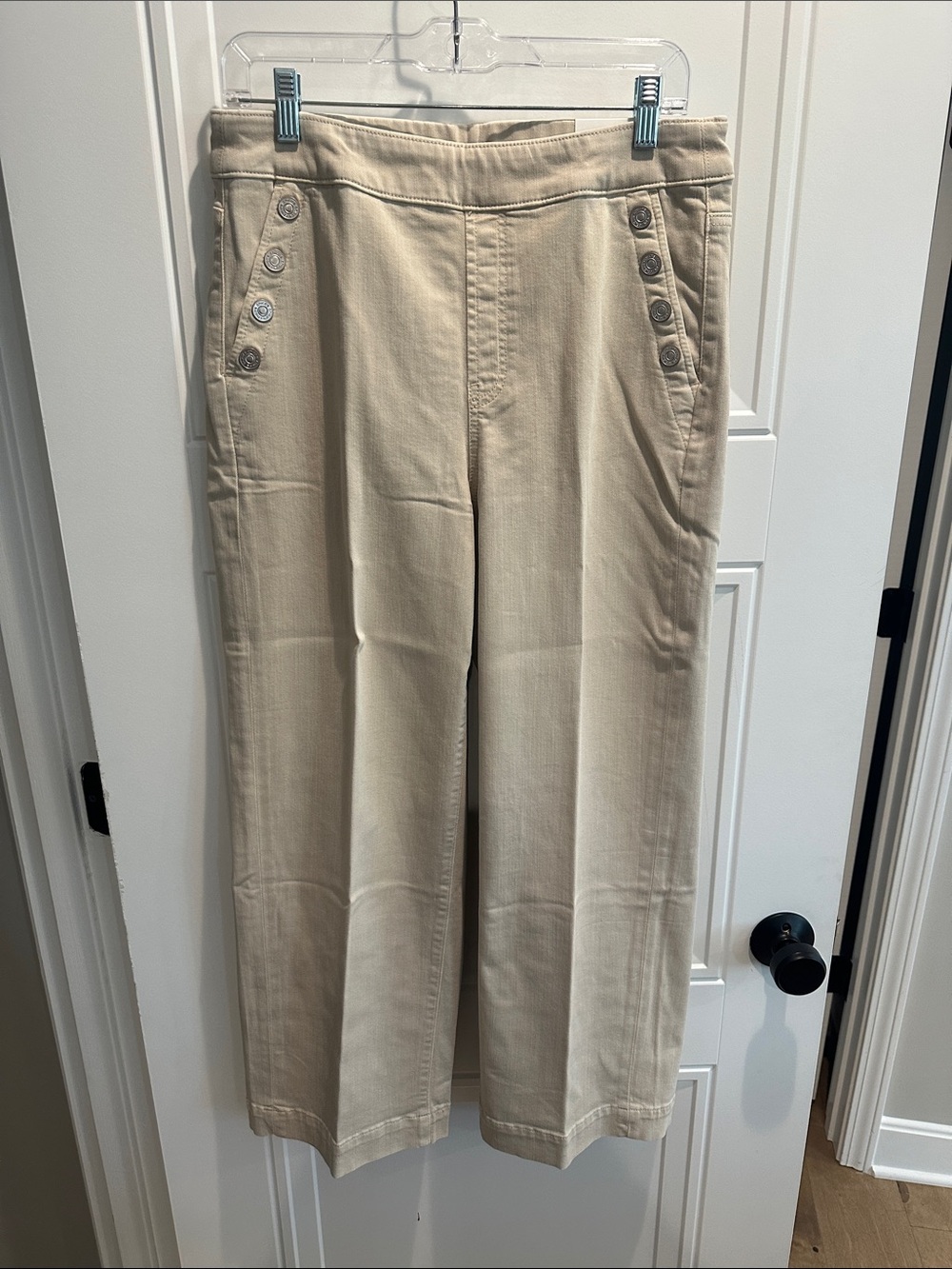 NWT Chico’s Cropped Pants